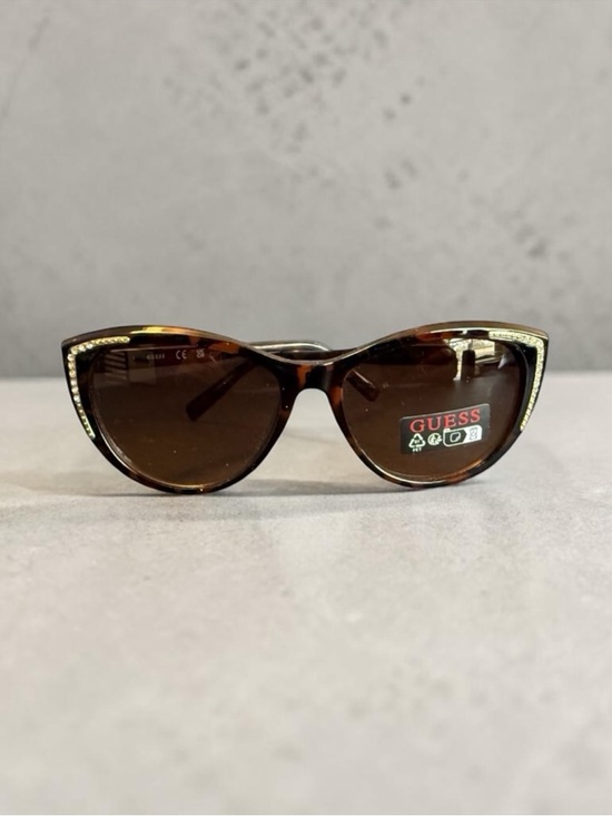 Guess Accessories - Guess NWT Tortoise Shell Cat-Eye Sunglasses